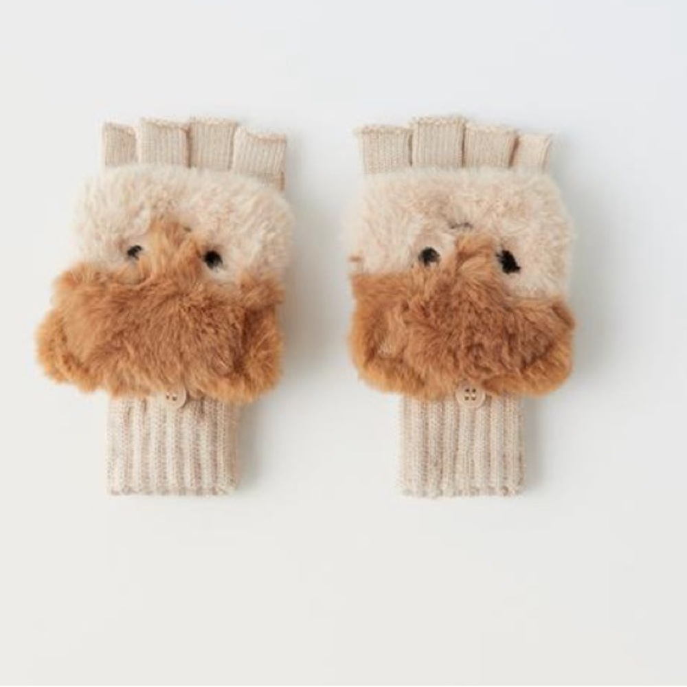 NWOT. Zara Kids Cream/Brown Knitted Mittens with Decorative Faux Fur Details.